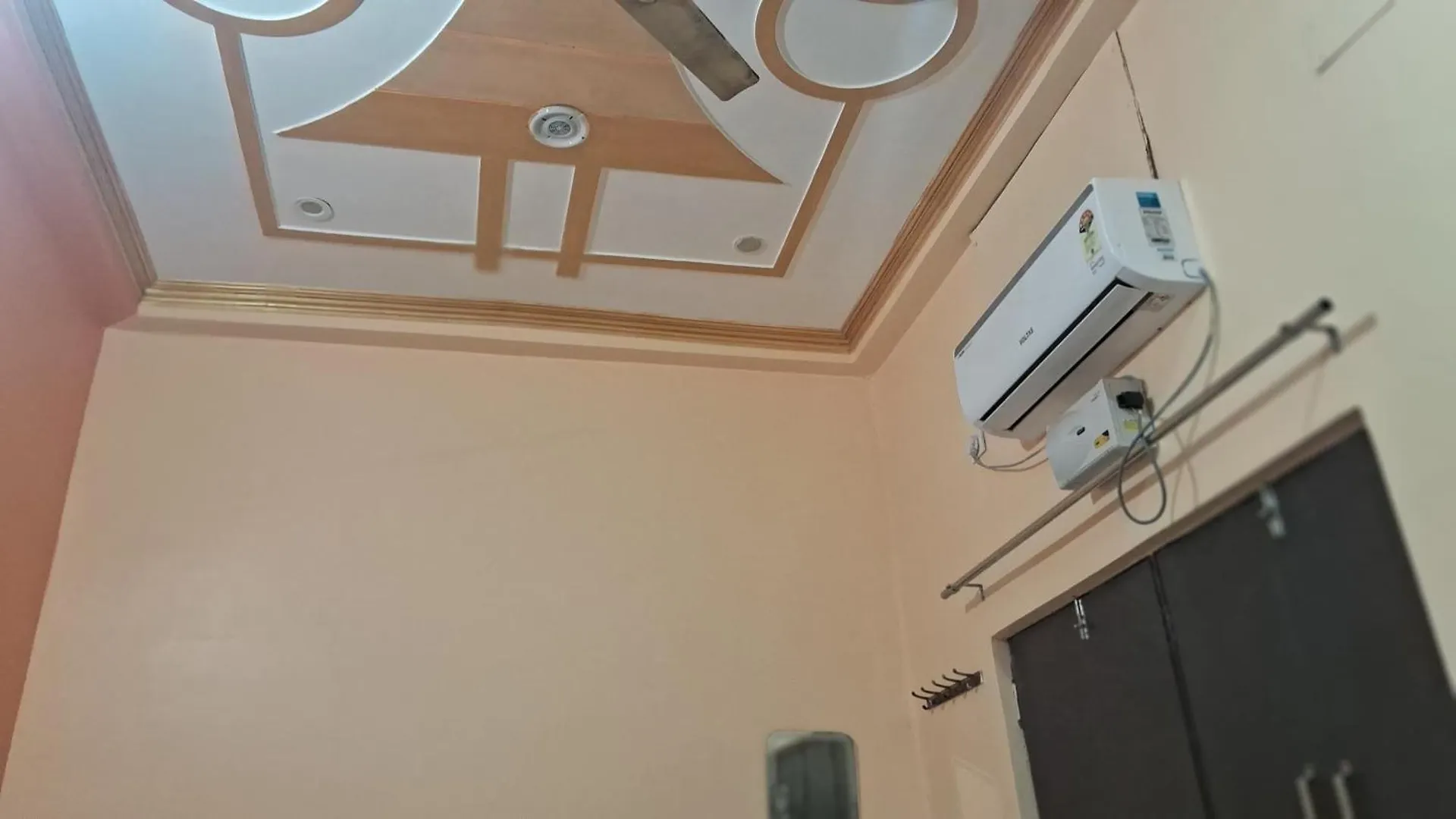 Laxman Guest House Varanasi