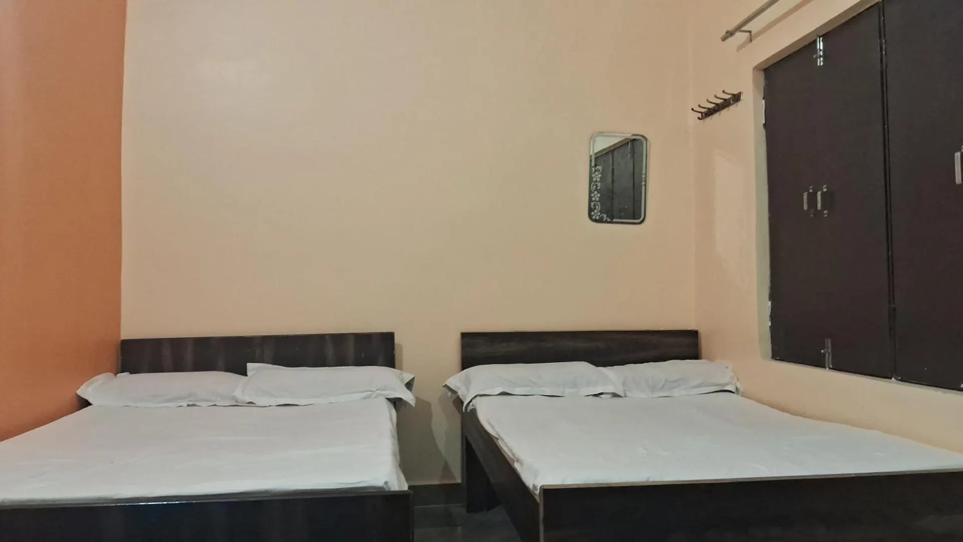 Laxman Guest House Varanasi India